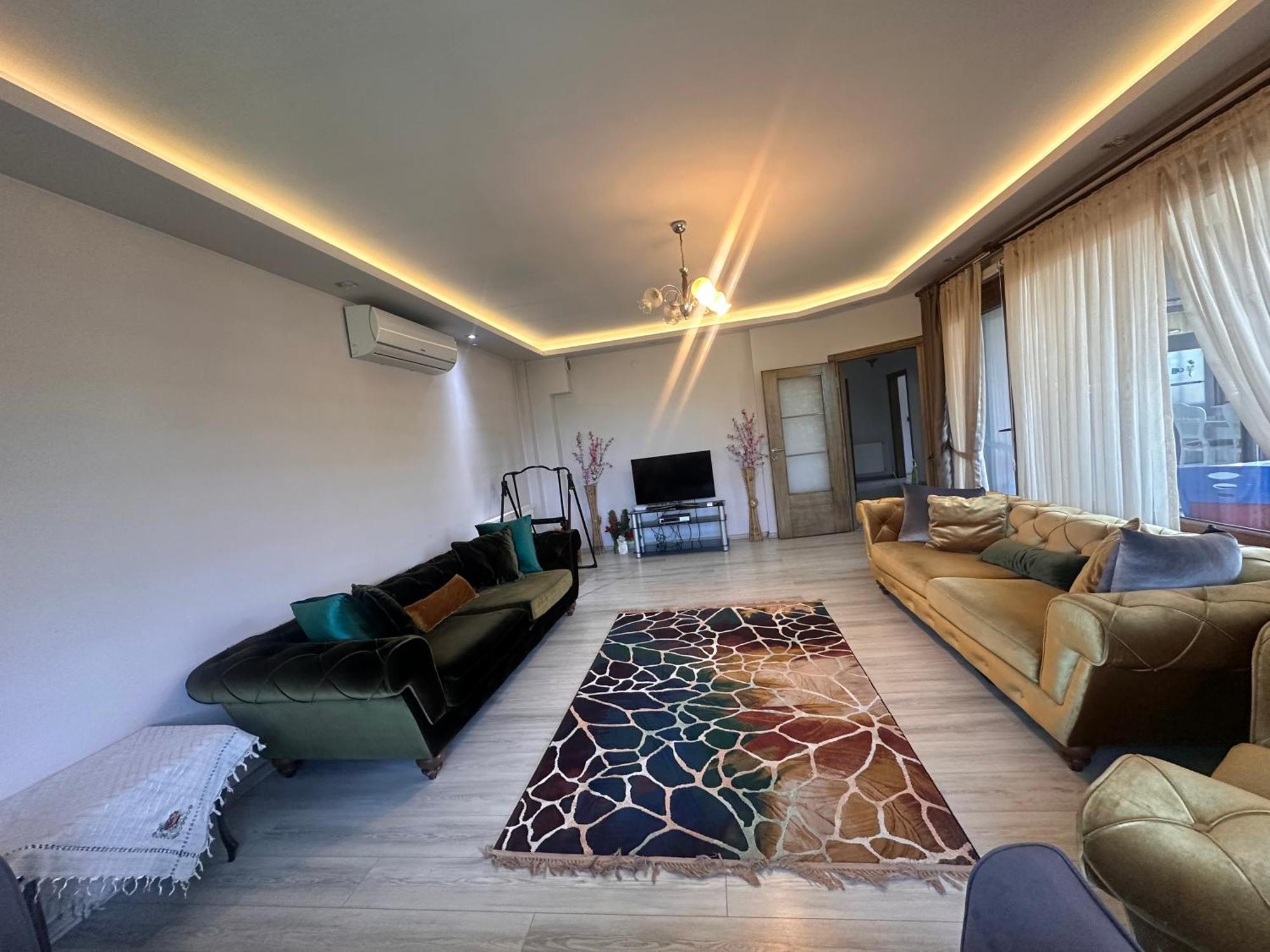 De&ne 2 Apartment Rize